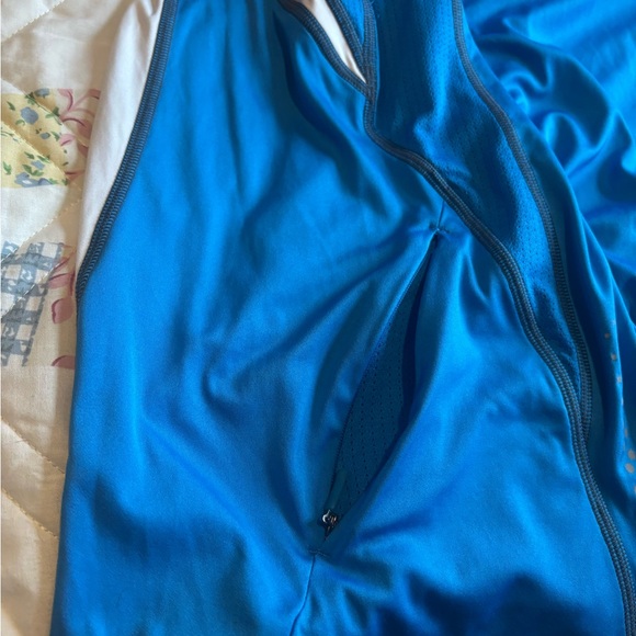 Under Armour Long Sleeve Shirts - Black and Bright Blue NWT xl - Picture 7 of 9